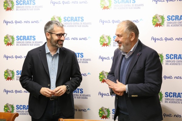 Lucas promete a los regantes que el PSOE 