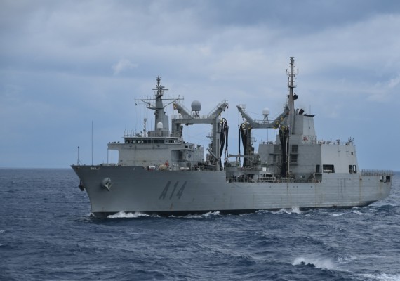 El Puerto de Alicante recibe a tres buques de la OTAN