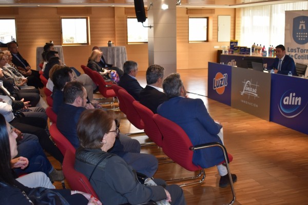 Las Torres de Cotillas presenta sus proyectos ante un centenar de empresarios: desde un nuevo centro de salud a equipar el Parque de la Antena