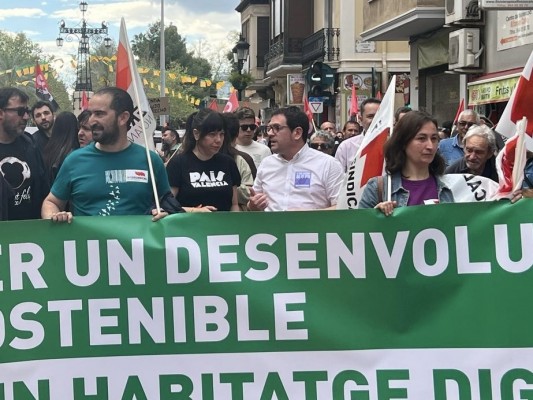 Unas 250 personas se manifiestan en Castelló por el derecho a la vivienda y la regulación de alquileres
