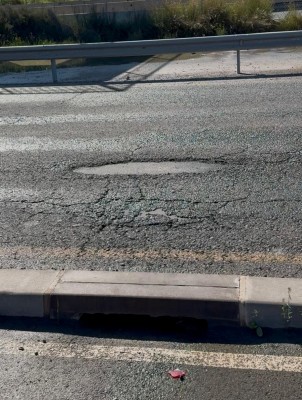 Denuncian el abandono de la carretera de El Palmar a San Ginés: baches, hundimientos y zonas sin señalizar