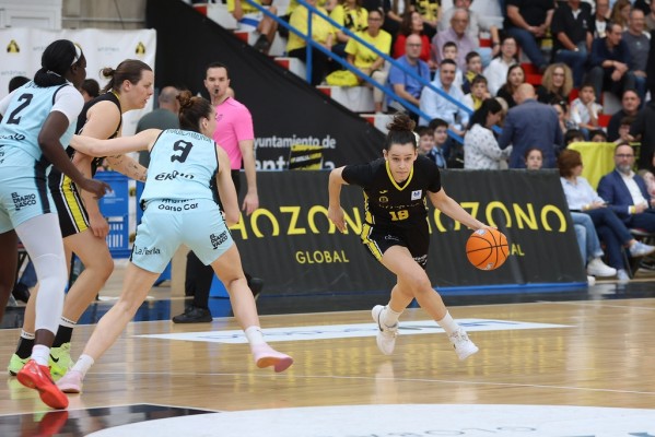 El Hozono Jairis vence al IDK Euskotren por 73-54 y confirma que peleará por la Liga