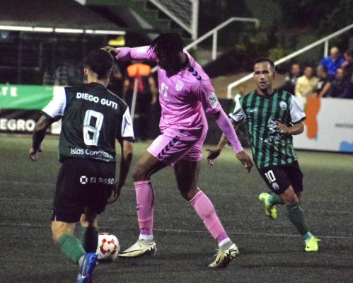 El Eldense supera a un combativo Paso y pasa de ronda