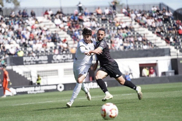 El Alcoyano se asoma a un abismo en el que el Intercity tiene ya los dos pies