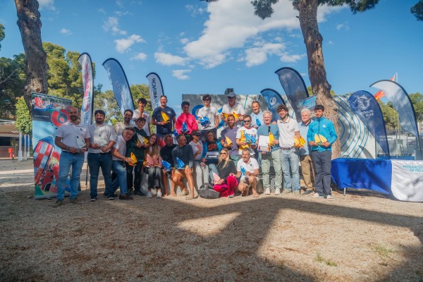 El catalán Joan Roig y la manchega Pilar Prieto, campeones de España de Windsurfer en Los Alcázares
