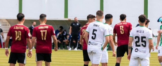 La Unión Atlético recupera el liderato de Segunda RFEF con un 0-2 en Torremolinos