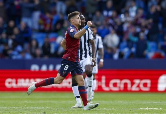 Iván Romero, casi descartado ante el Córdoba por una lesión en el gemelo