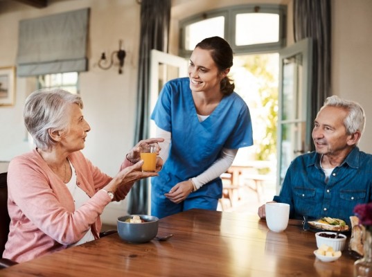 Los retos futuros del sector de residencias de mayores y su impacto en el cuidado de una sociedad cada vez más envejecida, según el Instituto Coordenadas