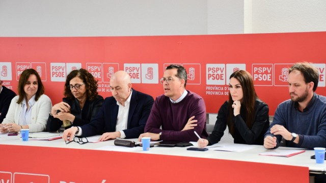 Rubén Alfaro reúne a su nueva ejecutiva del PSPV provincial: pide que los 