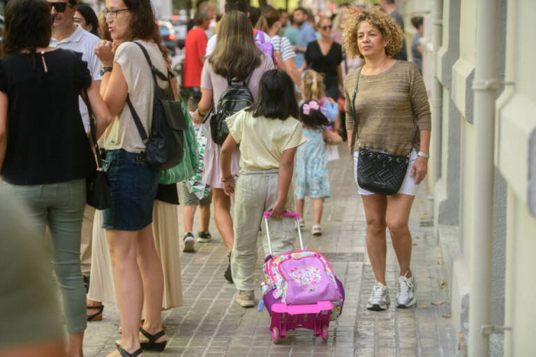 La ciudad de València y otros municipios suspenden las clases este jueves por la Dana