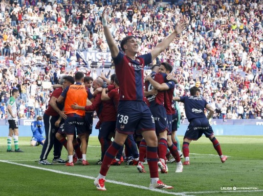 El Levante exprime el tiempo de prolongación con ocho goles tras el minuto 90