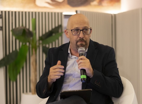 Santiago Álvarez: 