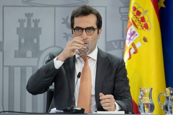 El Gobierno está abierto a negociar más medidas del PP y confía en que vote a favor del decreto antiaranceles