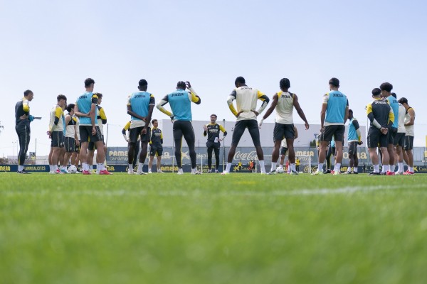 El Villarreal arranca la semana pendiente de los lesionados Buchanan y Pepe