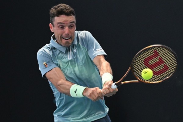 Roberto Bautista amarga el debut de Nakashima en Montecarlo y será el rival de Ruud