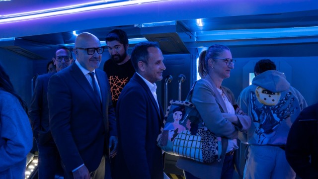 Finexit, el 'escape room' financiero que  desafía a estudiantes de FP se detiene en Alicante 