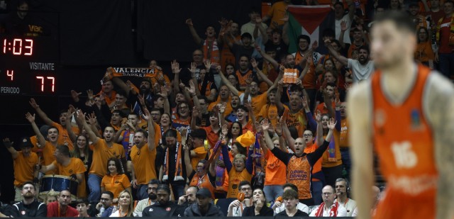 El primer equipo masculino de Valencia Basket jugará ante Unicaja su partido 1.000 en la Fonteta