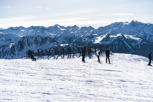 Baqueira Race y el 60 aniversario de la estación dan la bienvenida a la Semana Santa en Baqueira Beret
