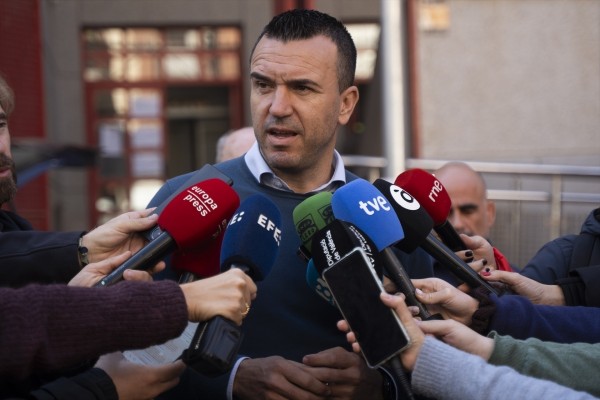 Mompó cree que a PP y Ens Uneix les une más de lo que les separa y apela al 