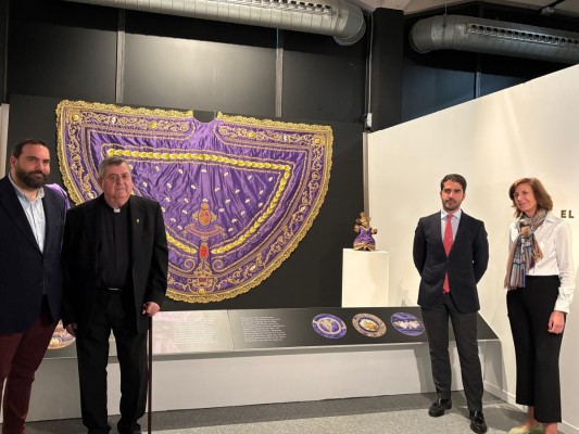 El Museo de la Ciencia y el Agua expone un terno de la Fuensanta de 1929 del que se dijo 