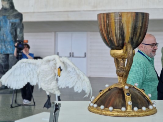 El atrezo del 'Parsifal' de Les Arts completa el futuro Centro de Interpretación del Santo Cáliz