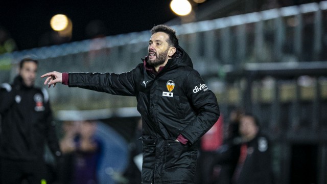 El Valencia CF de Corberán golpea primero
