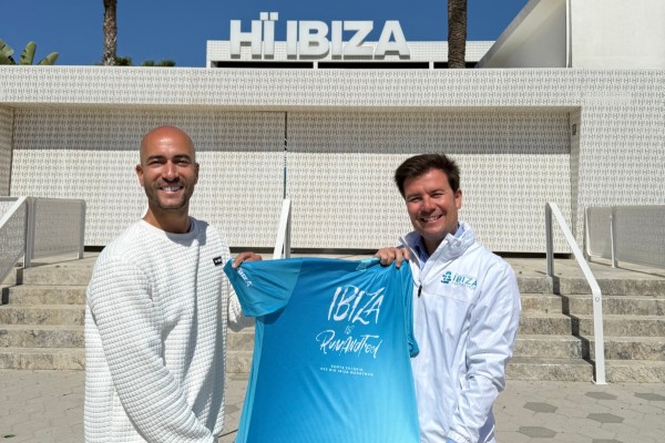 El Santa Eulària Ibiza Marathon refuerza su alianza con Ushuaïa & Hï Ibiza, y da la bienvenida a [UNVRS]