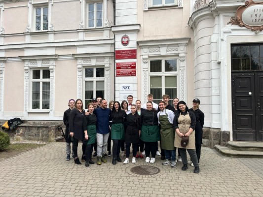 De Les Arts a la Polonia rural: la cocina valenciana viaja de la mano de Pablo Ministro