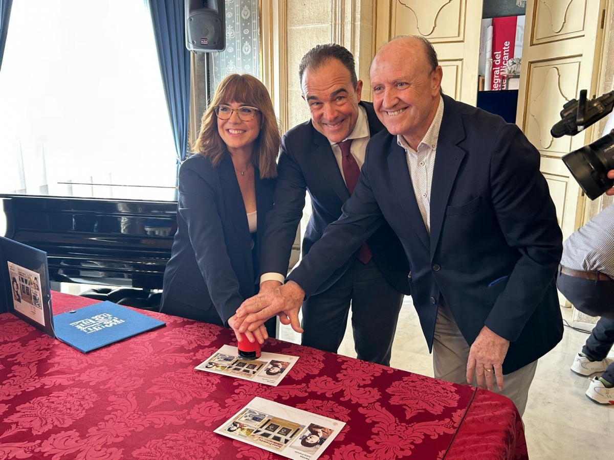 Presentación del sello dedicado a Juana Francés