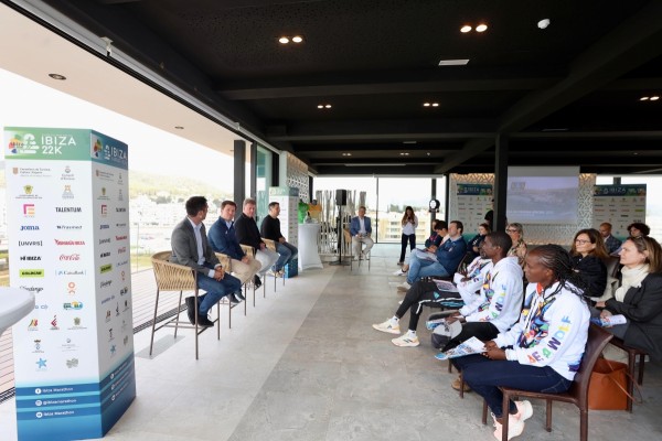 La octava edición de la Santa Eulària Ibiza Marathon vuelve a batir todos los récords
