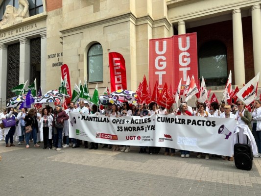 Satse, CCOO, UGT e Intersindical Salut se concentran para decir 