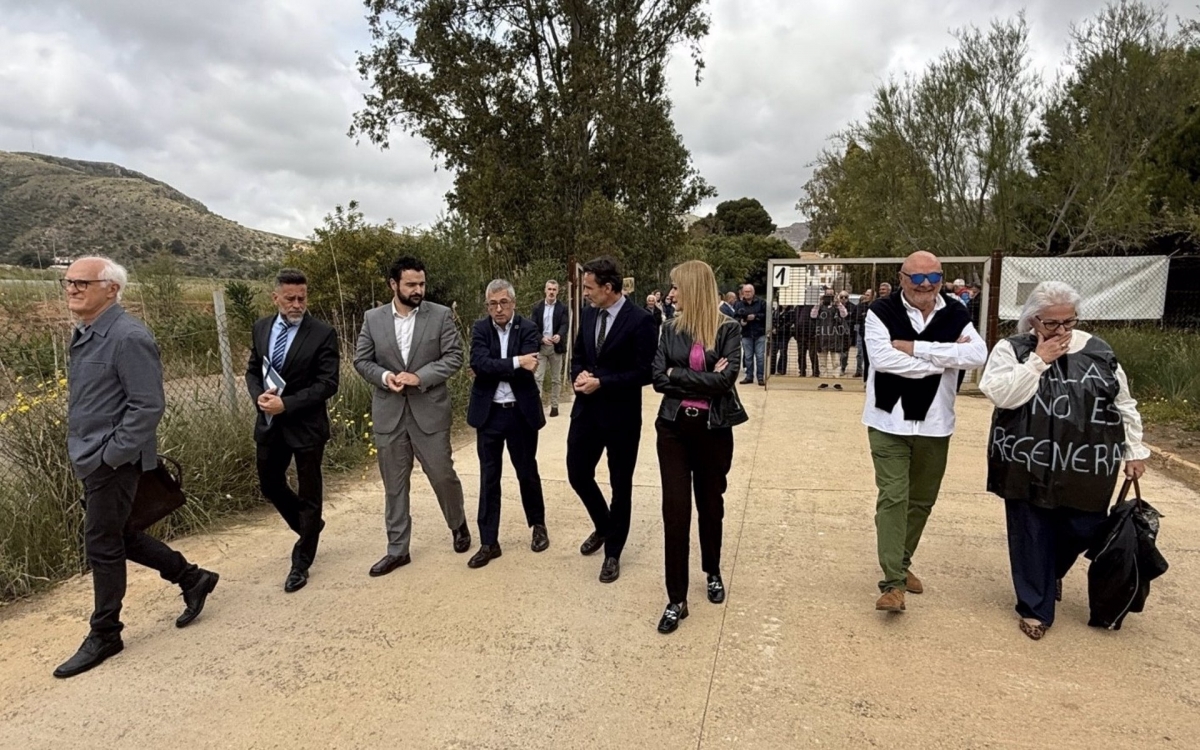 La Región exige una regeneración completa y rechaza el sellado de Portmán