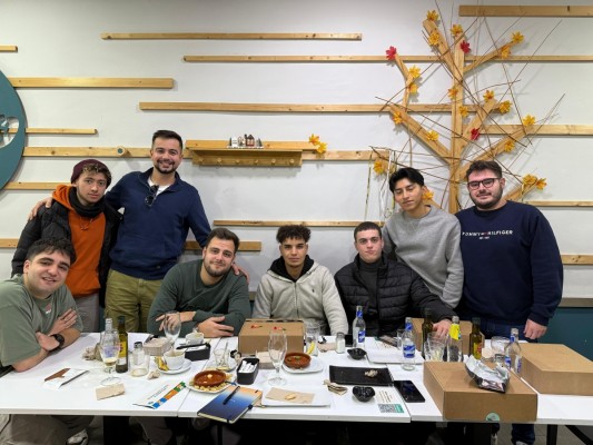 Radoo, la 'startup' alcoyana que ya ha repartido más de 15.000 pedidos de comida a domicilio