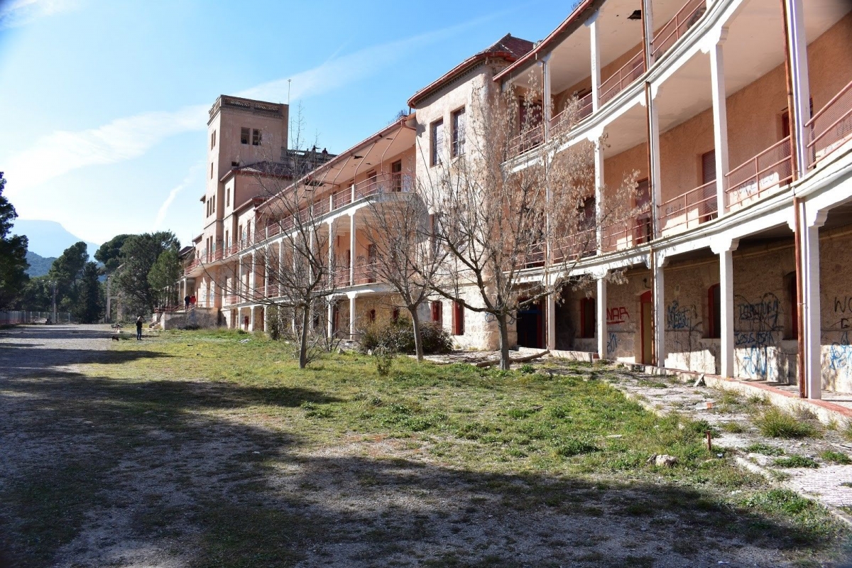El Sanatorio de Sierra Espuña será un alojamiento rural, con el atractivo añadido de su fama de estar 'encantado' 