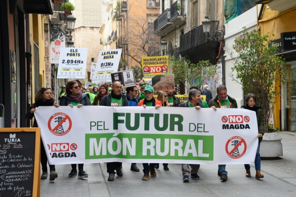 Tras los pasos de Vilafamés: cuatro pueblos de Castellón cambian su urbanismo para frenar las macrofotovoltaicas
