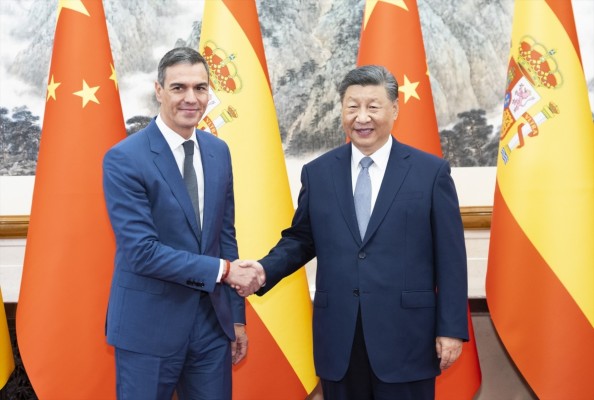 Sánchez se reúne este viernes con Xi en Pekín en plena guerra comercial entre China y Estados Unidos