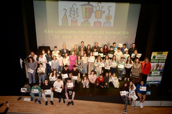 Hasta 138 maquetas y 11 colegios: Castelló entrega los premios del XXII Concurso Escolar de Gaiatas