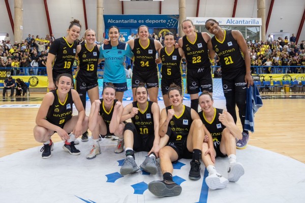 Un Hozono Jairis lanzado en la LF Endesa visita a La Seu, la casa de Bernat Canut