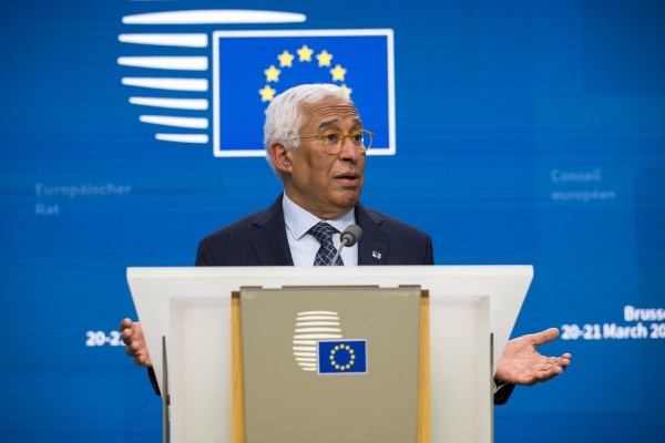 La UE y China celebrarán una cumbre en el país asiático en la segunda mitad de julio