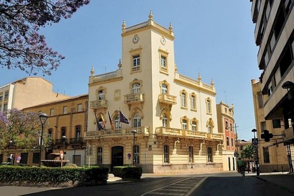 La Vall d'Uixó denuncia que el Consell revoque las competencias para rehabilitar el CEIP Assumpció