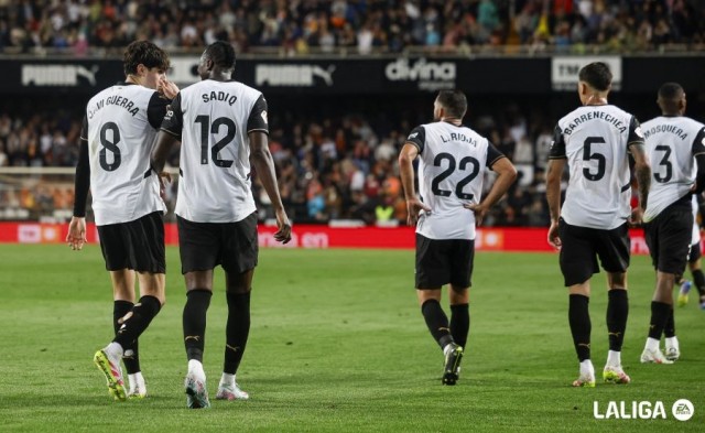 Las notas del Valencia CF 1-0 Sevilla FC: Guerra es un tesoro para el Valencia CF