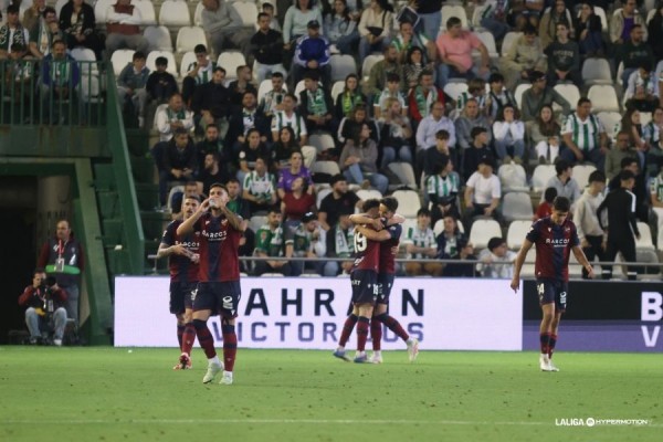 El Levante sale vivo de Córdoba y sigue dando pasos para el ascenso