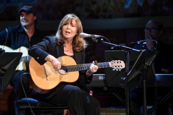 Maria del Mar Bonet celebra en Xàtiva los 50 años de su concierto en el Olympia 