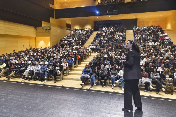 Més de 1200 persones participen en les portes obertes de l'UJI per a conèixer l'oferta i els serveis