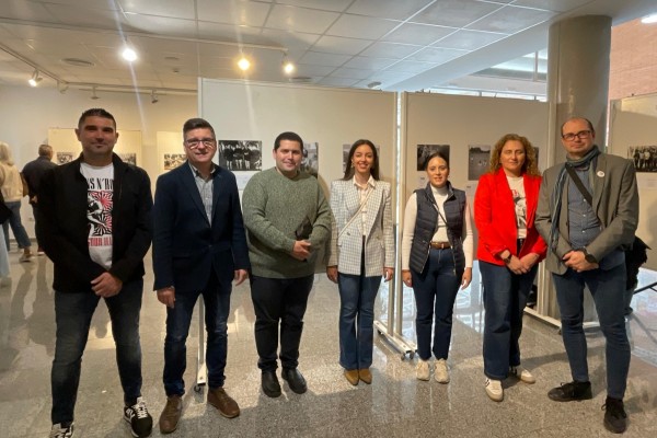 L'associació 'La Barraca' mostra la 'Pasqua al Pinar' amb una exposició al centre La Marina del Grau