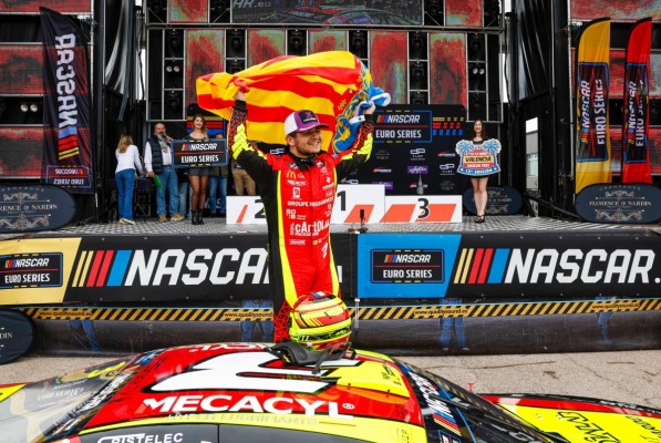 Paul Jouffreau se lleva la victoria de la primera carrera de la Nascar Euroseries