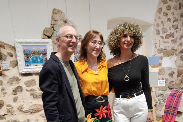 Oropesa acoge la muestra de pintura 'Juegos de Pascua' en la sala de exposición del Antiguo Hospital