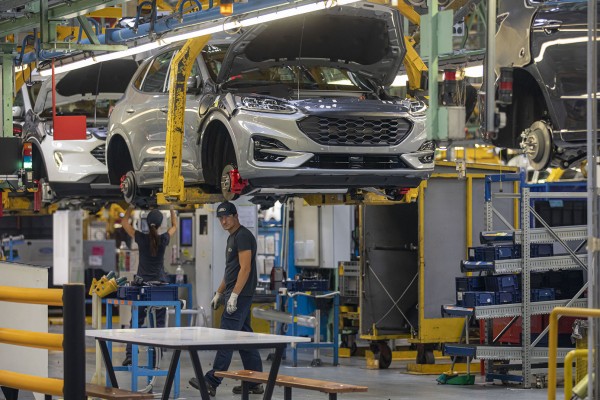 Ford para su producción en Almussafes por la DANA
