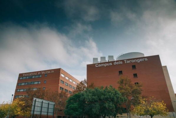 La Universitat de València suspende las clases este miércoles por el temporal de lluvia
