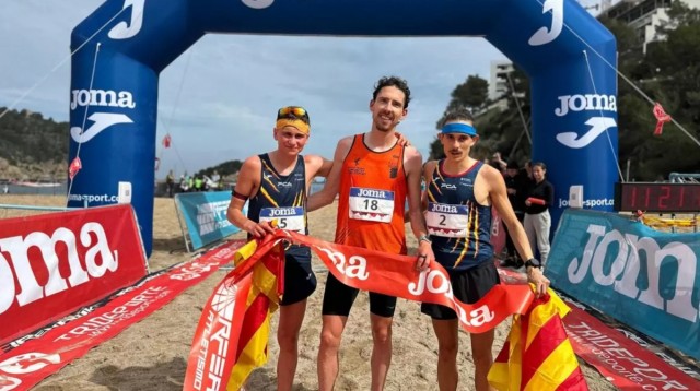Los valencianos Andreu Blanes y María Fuentes, campeones de España de trail